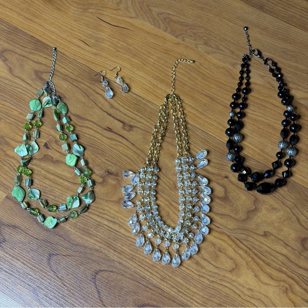 3 Fashion Necklaces Bundled Green Mother of Pearl Black Silver Beaded‎ LOT VTG